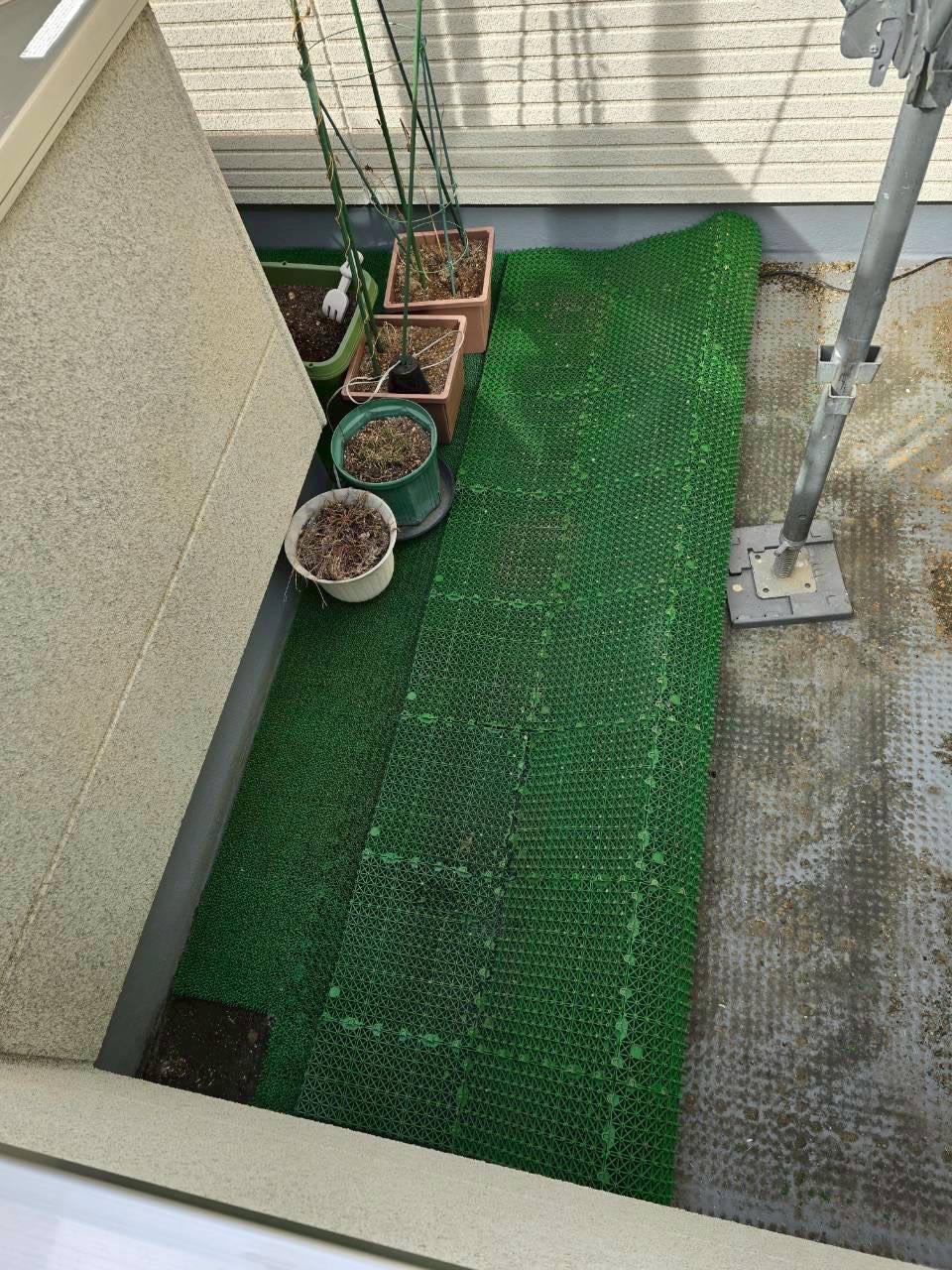 さいたま市北区でバルコニーの床面の防水とシャッターなど付帯部の塗装で徹底保護！